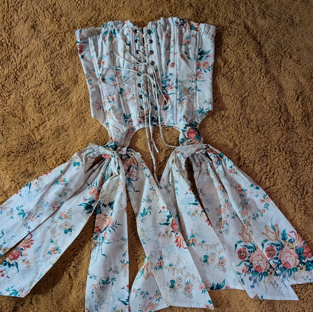 The Garland A La Mode Corset Floral SELKIE 💮 SMALL